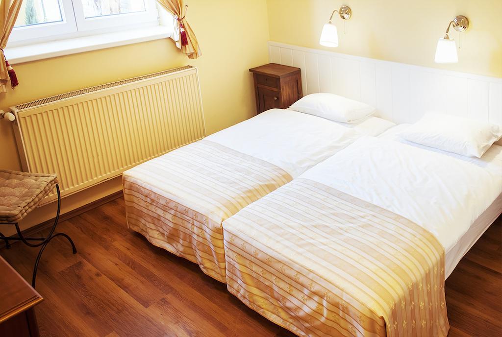 Villa Sipeky Senec Chambre photo